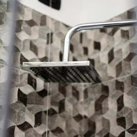 Believe One Con Napels