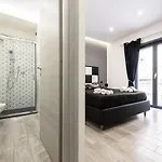 Believe One Con فندق مبيت وإفطار نابولي